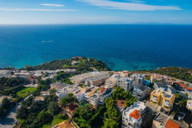 Renovated apartment close to beach and the sea.